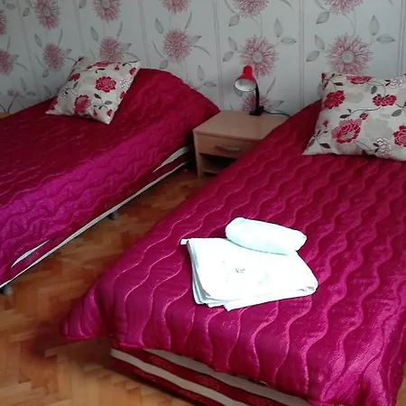 Apartment Genevi *