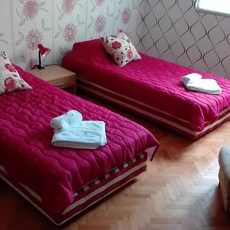 Genevi * Sofia